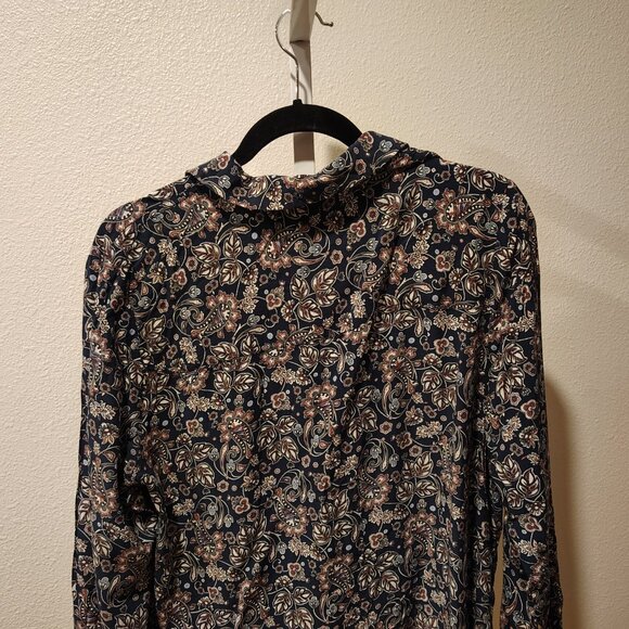 Croft & Barrow Women's Button Front Long Sleeve Blouse Size XL Rayon Blue Print - Picture 9 of 11